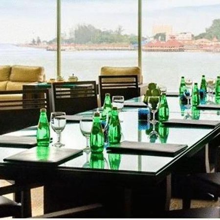 ดูยง มารีนา แอนด์ รีสอร์ต Hotel กัวลาตรังกานู ภายนอก รูปภาพ