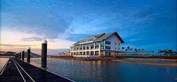 ดูยง มารีนา แอนด์ รีสอร์ต Hotel กัวลาตรังกานู ภายนอก รูปภาพ